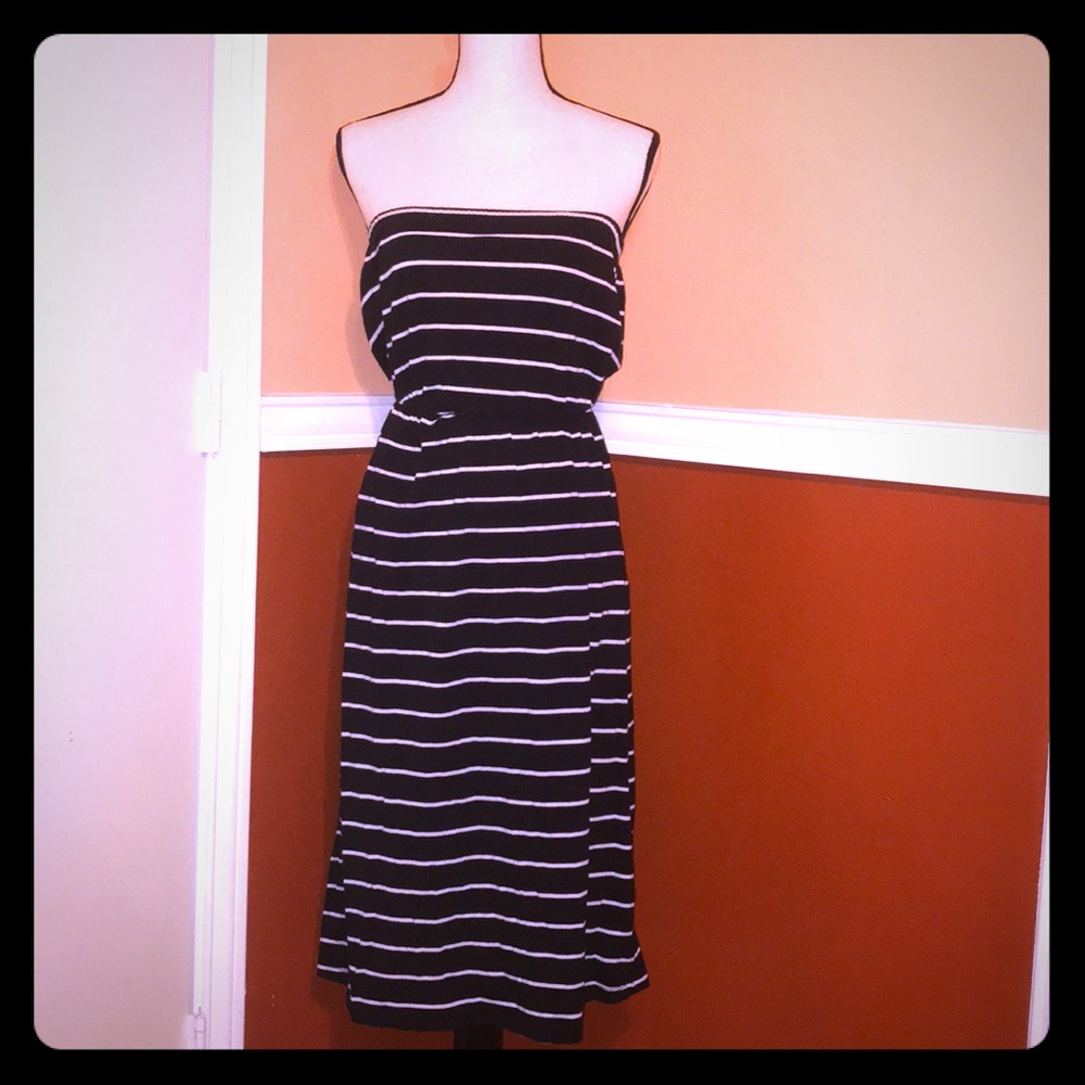 Black & white strapless dress